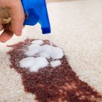 تمیز کردن لکه شکلات